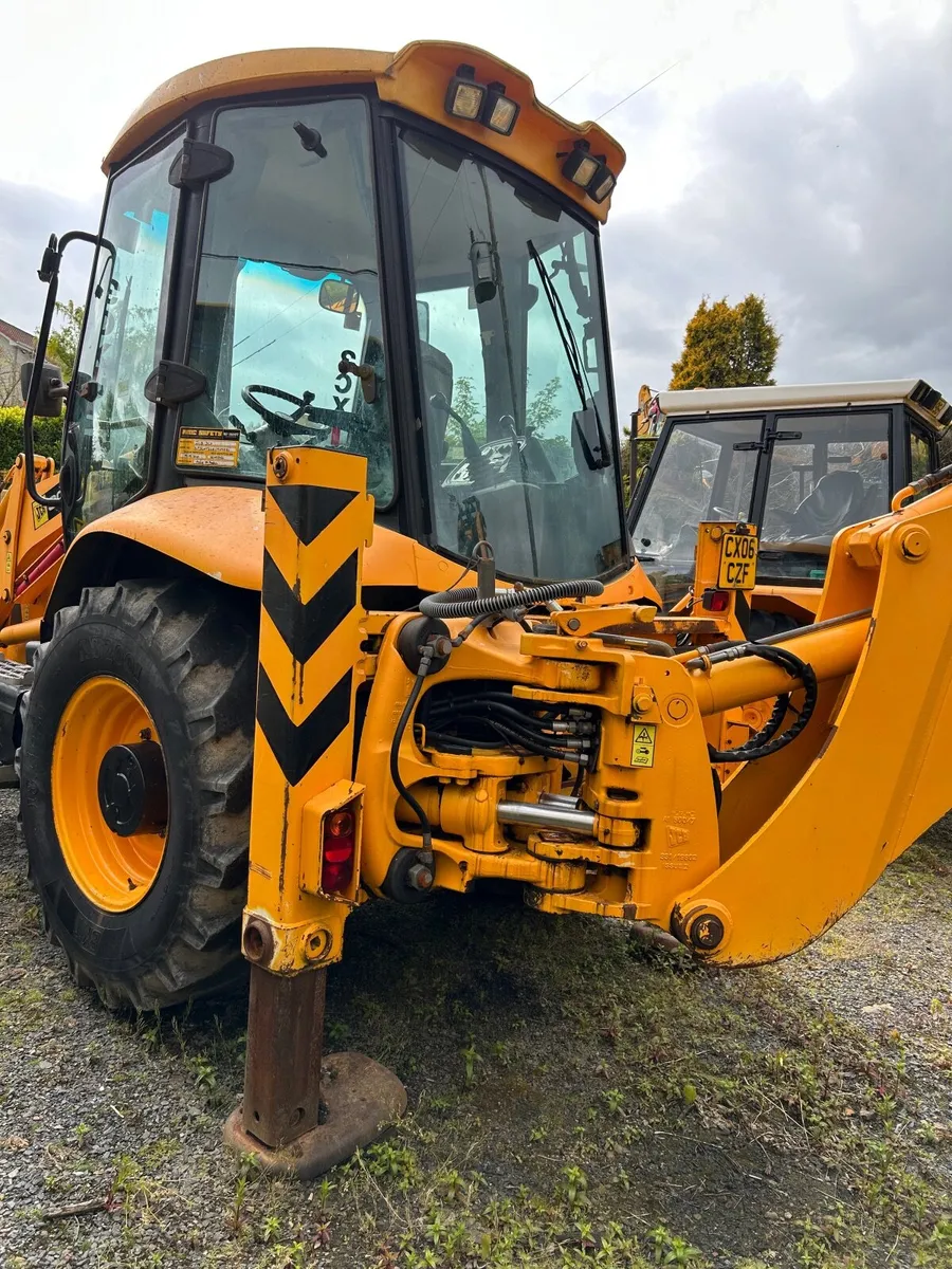 Excavator - Image 3
