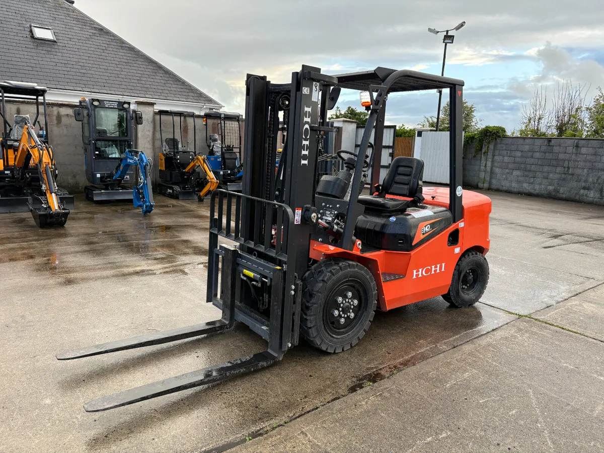New/Unused 30 A Series HCHI Fork Lift - Image 2