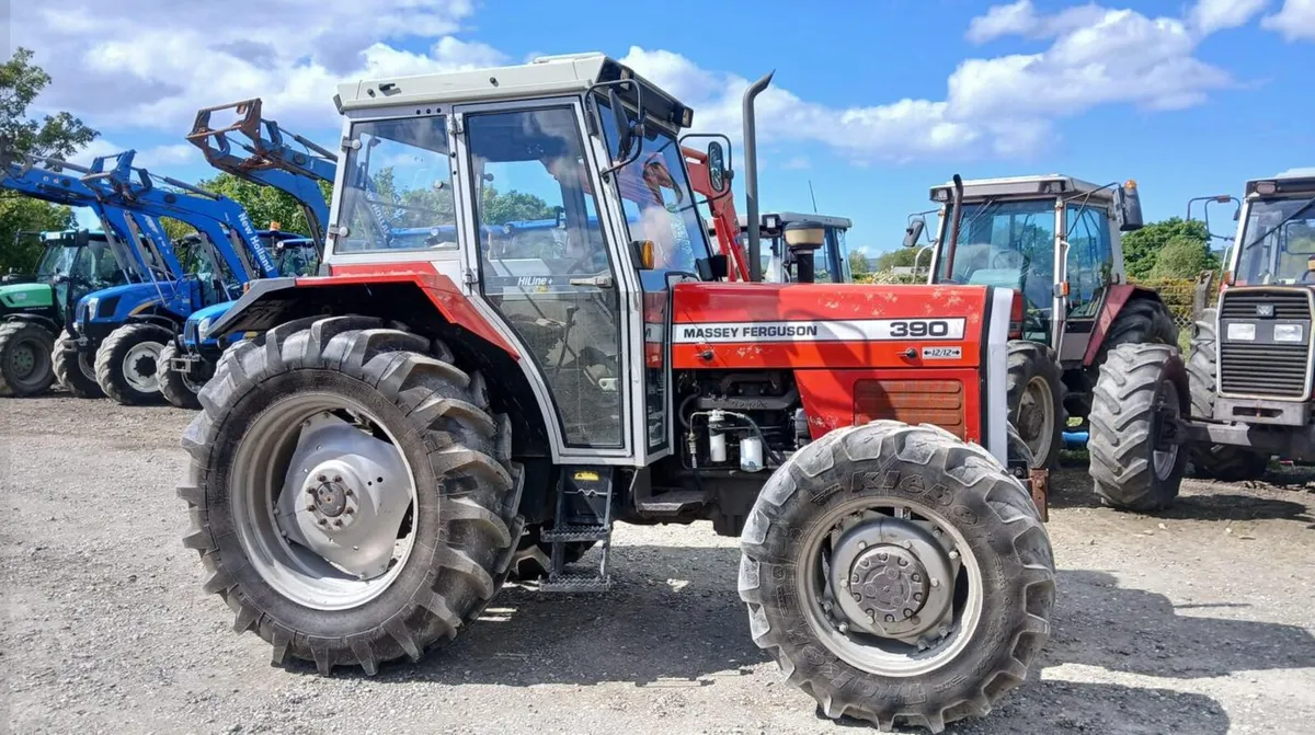 Massey Ferguson 390 - Image 1