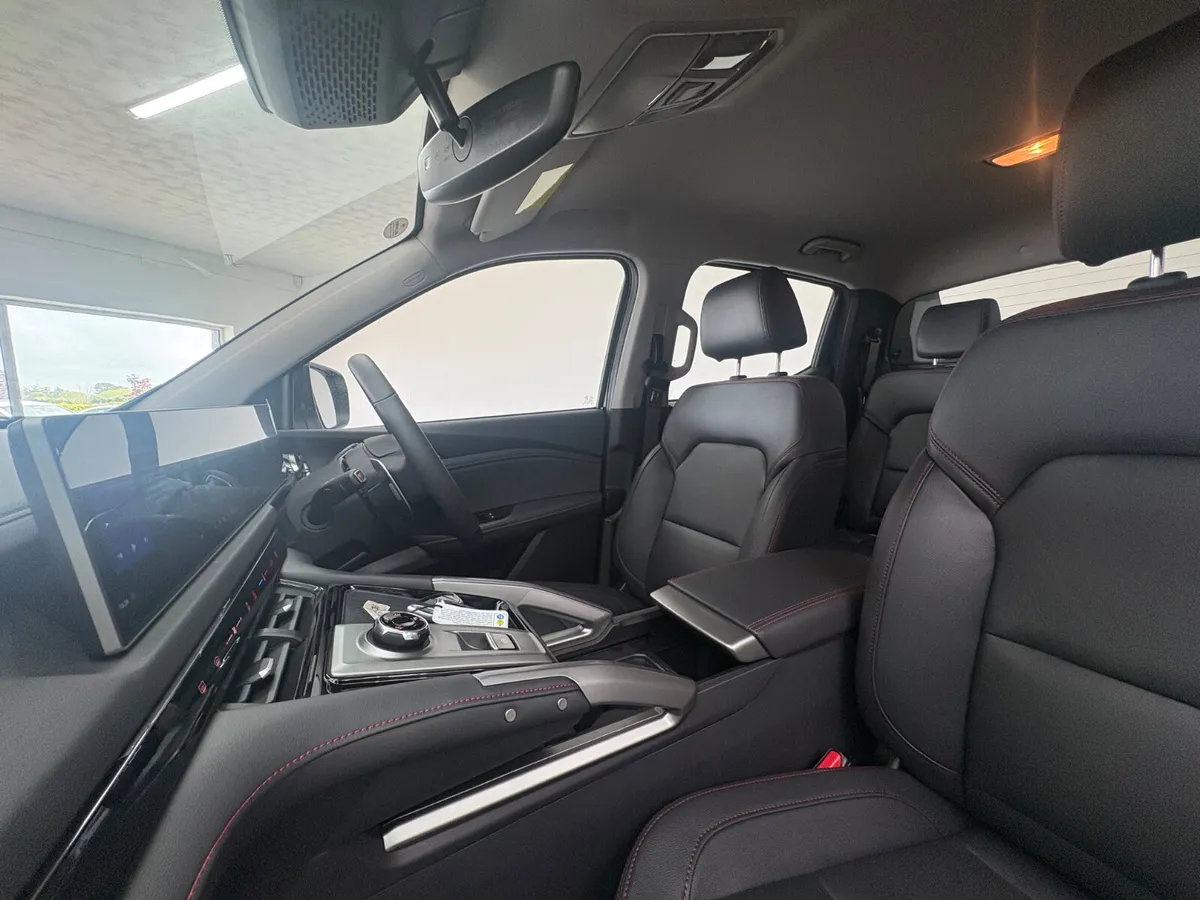 Maxus T60 Max Crewcab pick up 2.0D Auto - Image 3