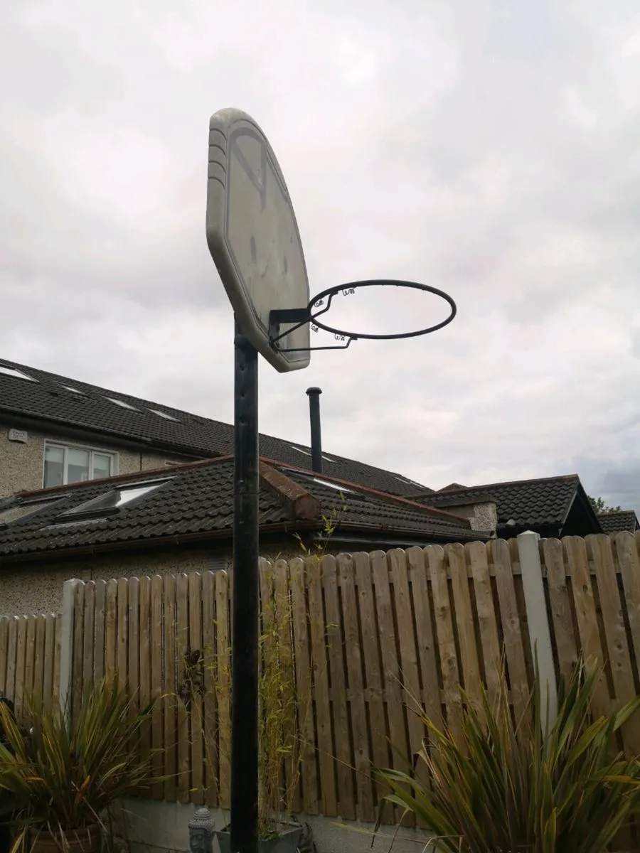 Basketball hoop - Image 2