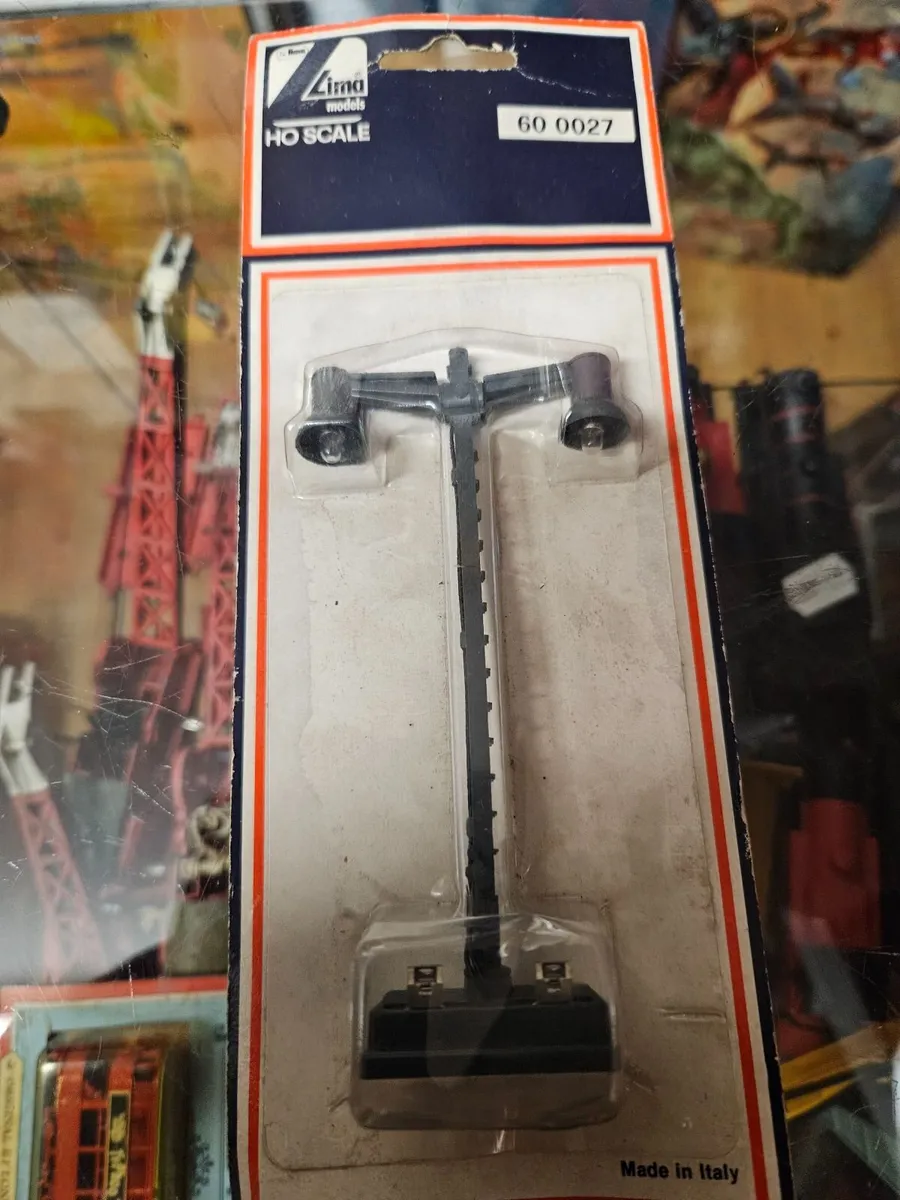Hornby Lima OO Gauge Street Light - Image 1