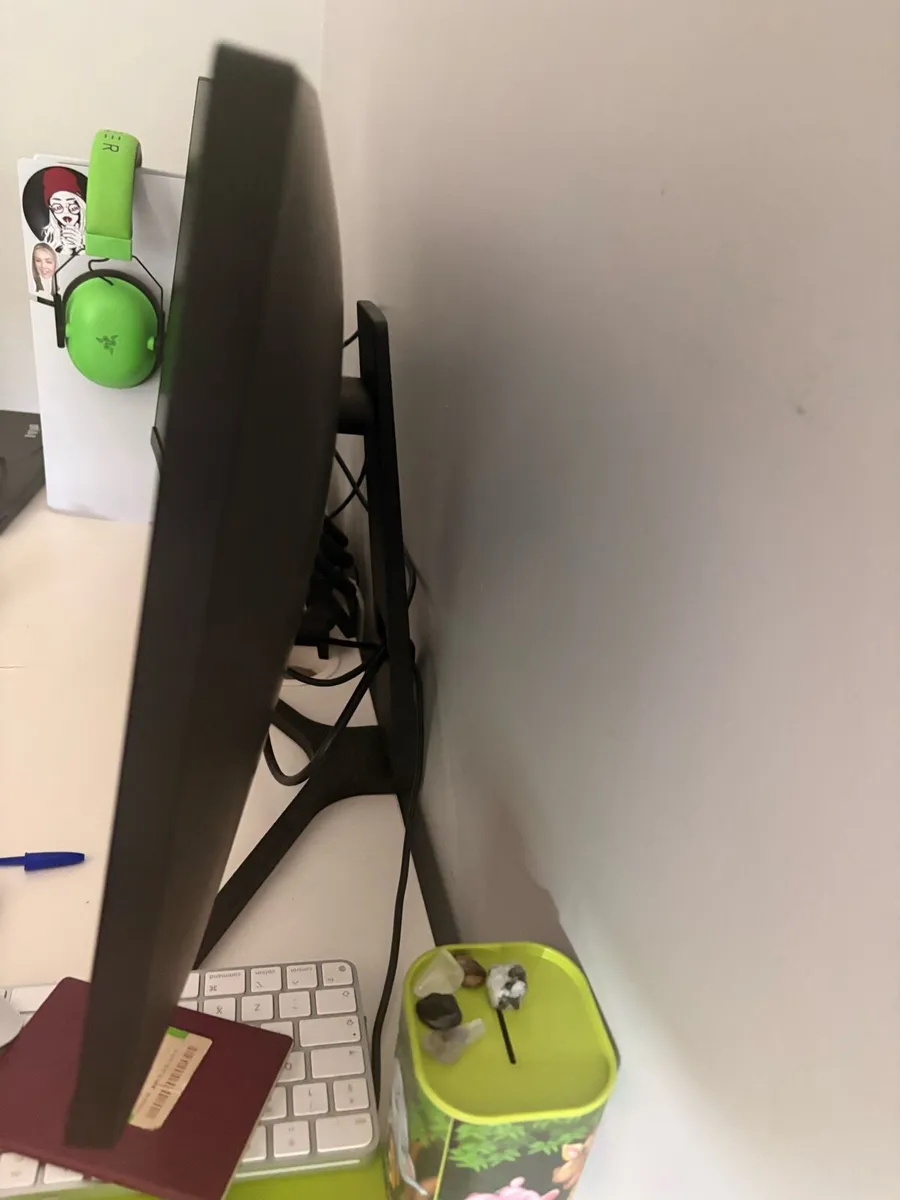 Curved Monitor - Image 2
