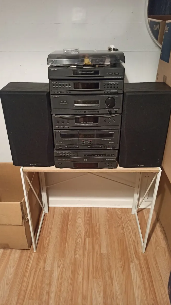 Sony stereo system with speakers - Image 2