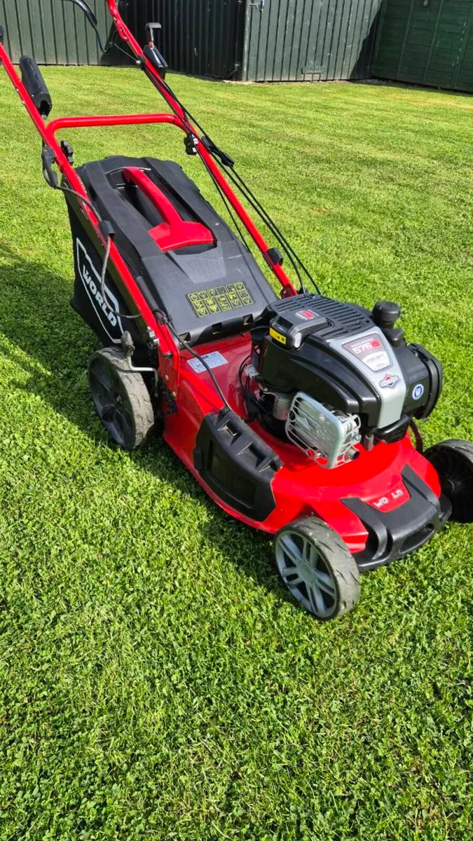 Briggs and Stratton 18 inch self drive lawnmower - Image 2