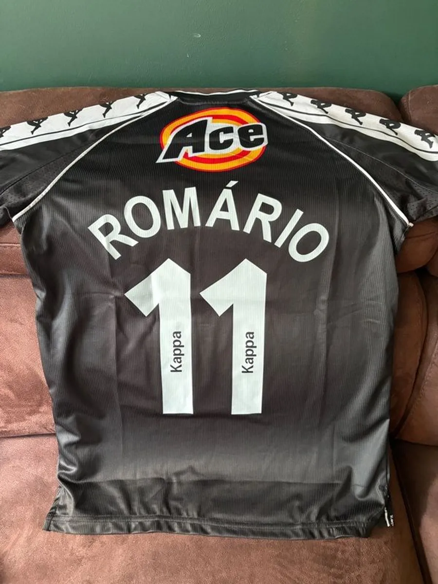 Romario signed Vasco de Gama jersey - Image 1