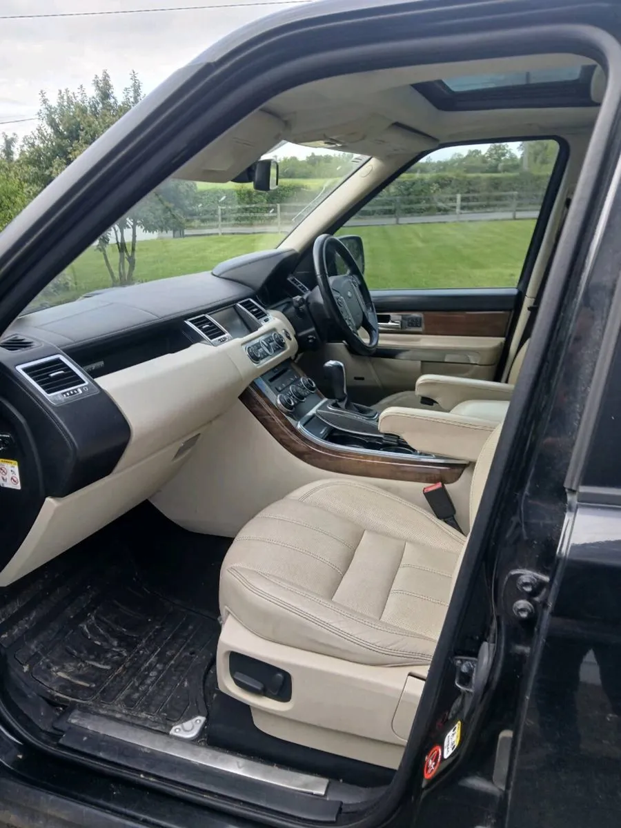 Rangerover sport HSE 3.0 crew cab - Image 4