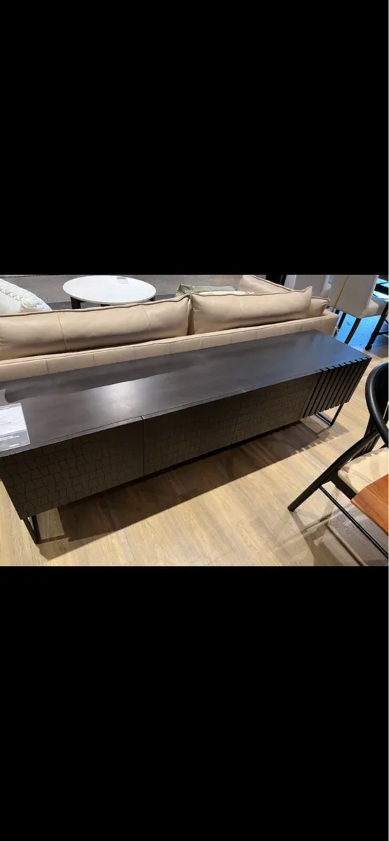 Tv stand