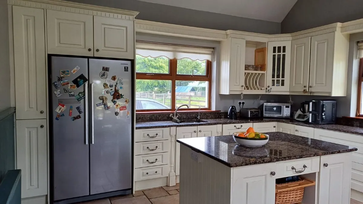 Kitchen - Image 3