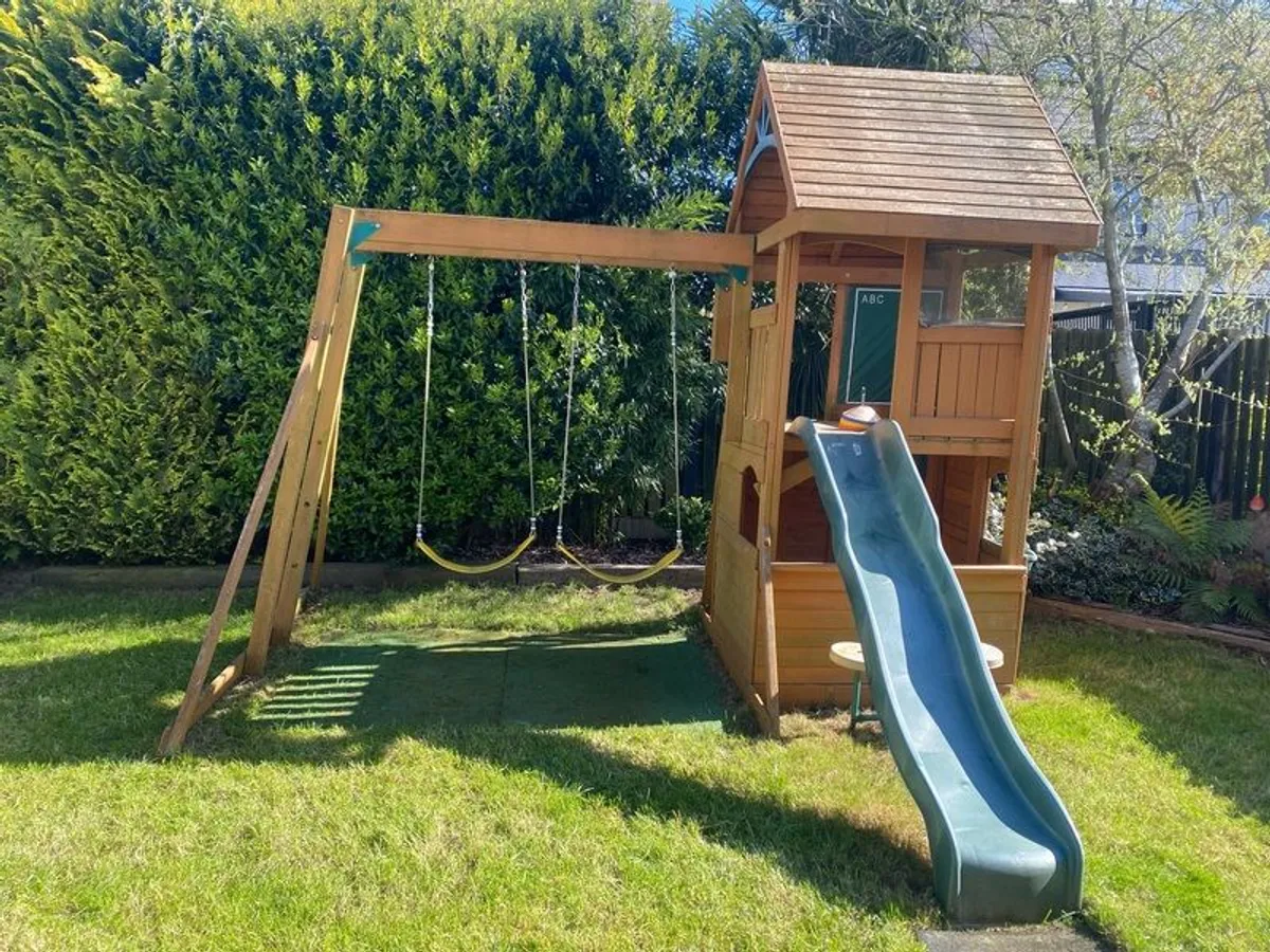 garden wooden playhouse - Image 1