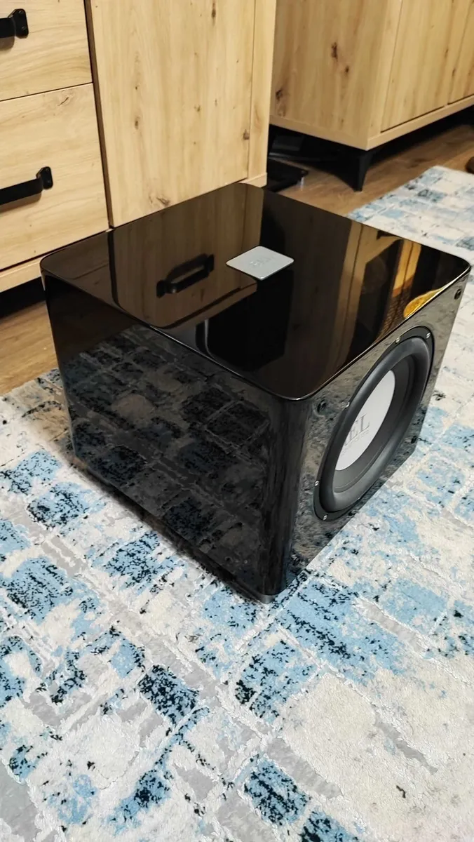 Rel T9X subwoofer black high gloss . - Image 3