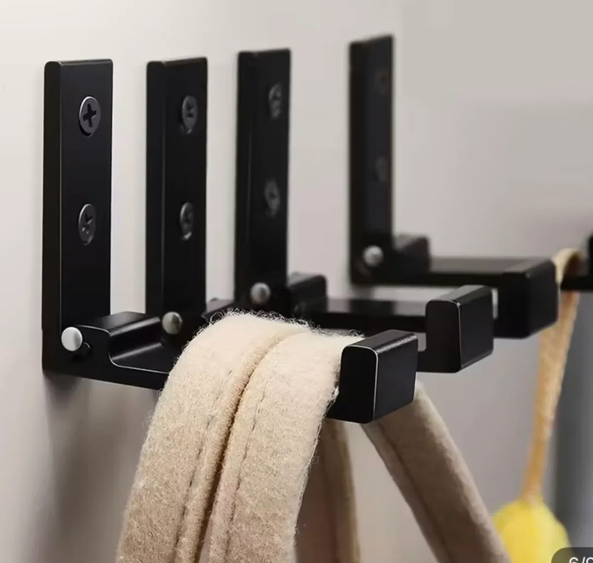 Foldable cloths hooks - Image 4