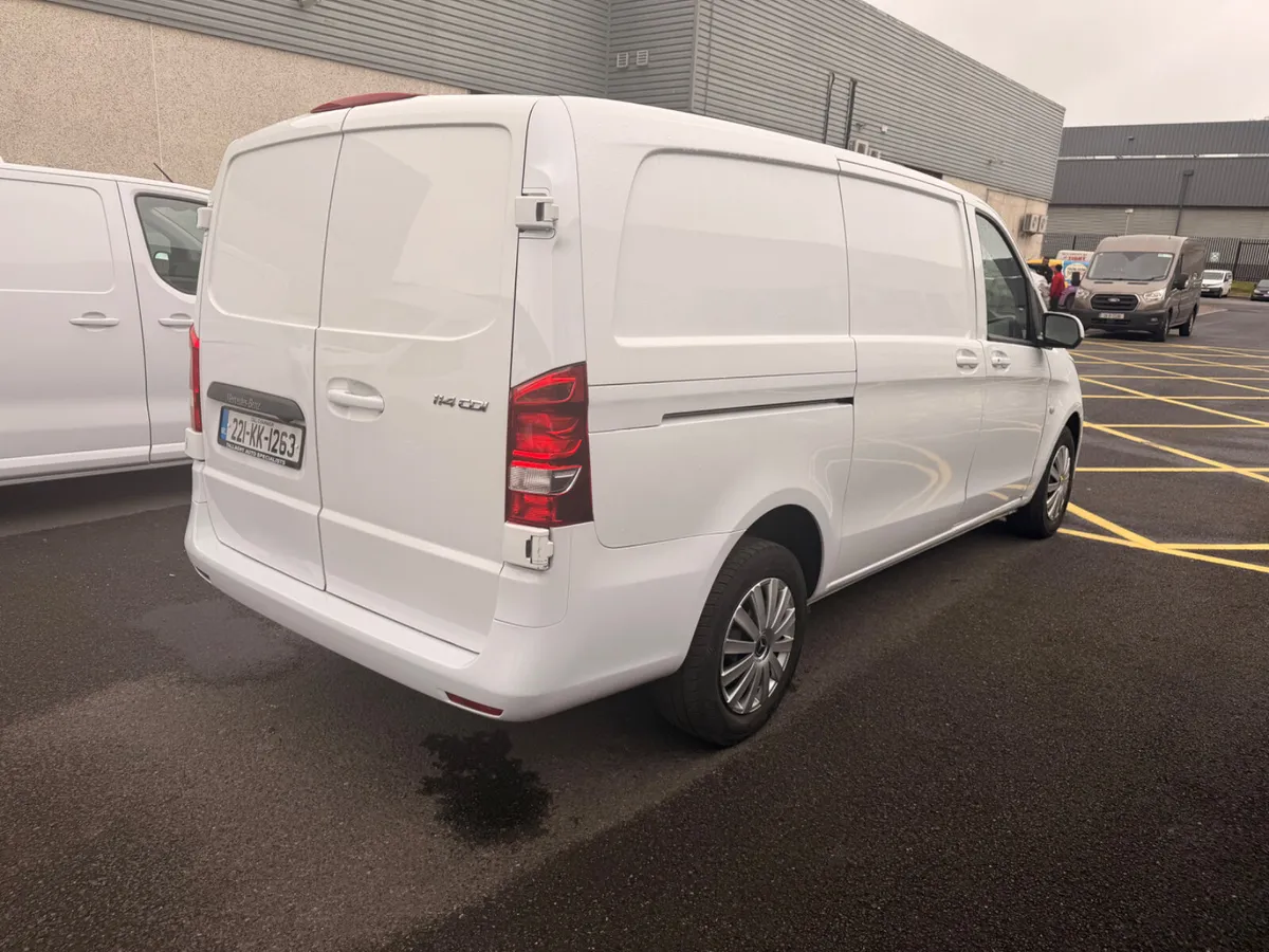 2022 Mercedes-Benz Vito 44k KLM’s RWD - Image 3