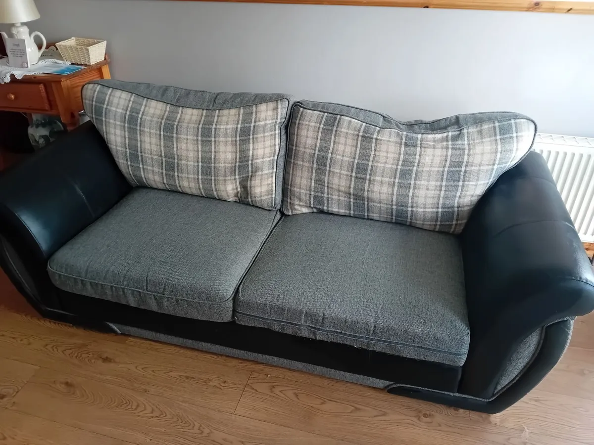 Couch - Image 1