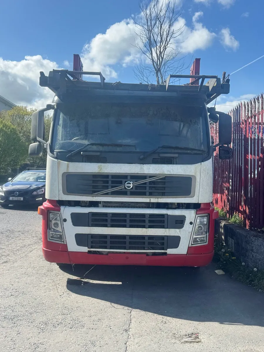 2004 Volvo Car Transporter - Image 2
