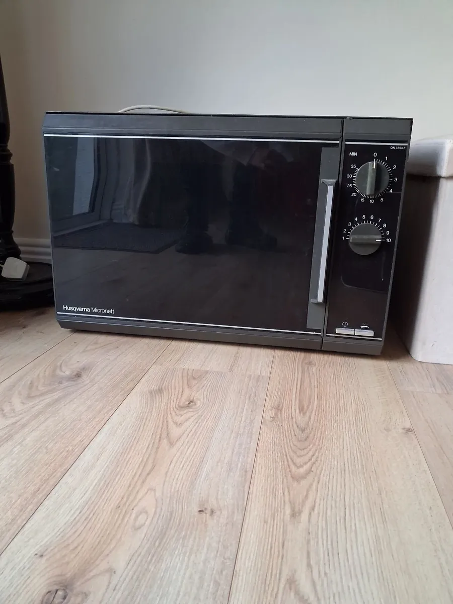 Husqvarna Microwave - Image 1