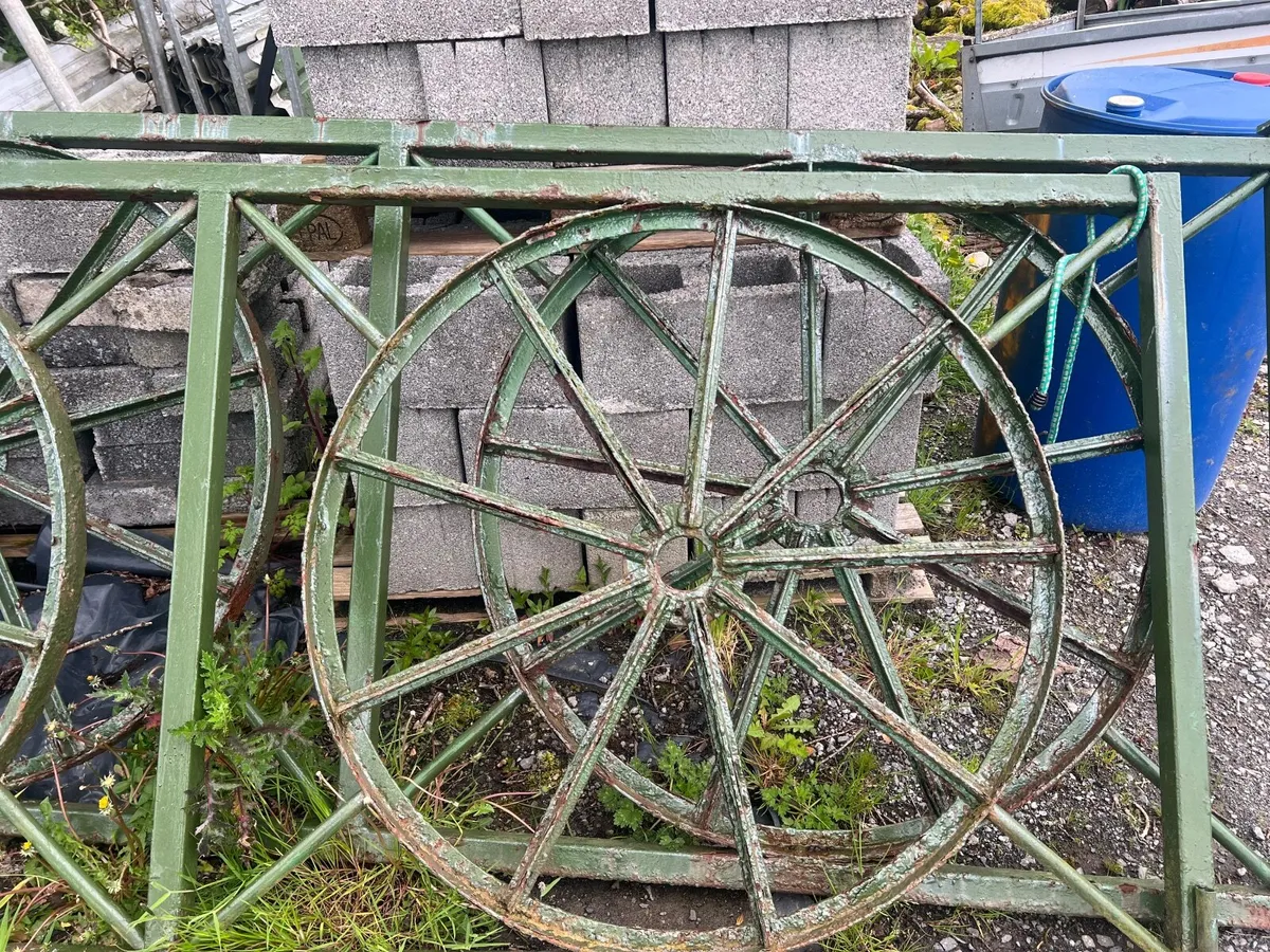 Steel Garden Cartwheel  Gates - Image 1