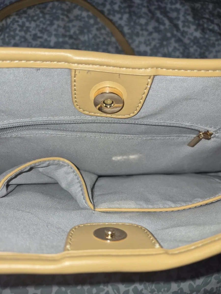 Ladies bag - Image 3