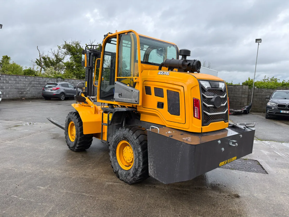 3.5 Ton 4 x 4 Rough Terrain Fork lift.. New/Unused - Image 3