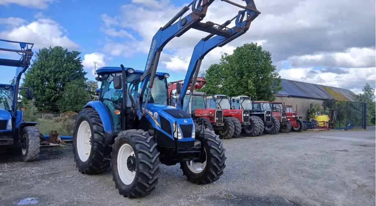 2017 New Holland TD5-105 - Image 1