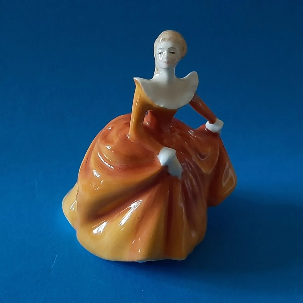 Figurines - Image 2