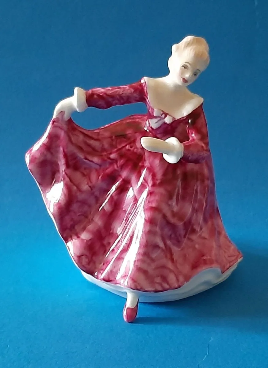 Figurines - Image 3