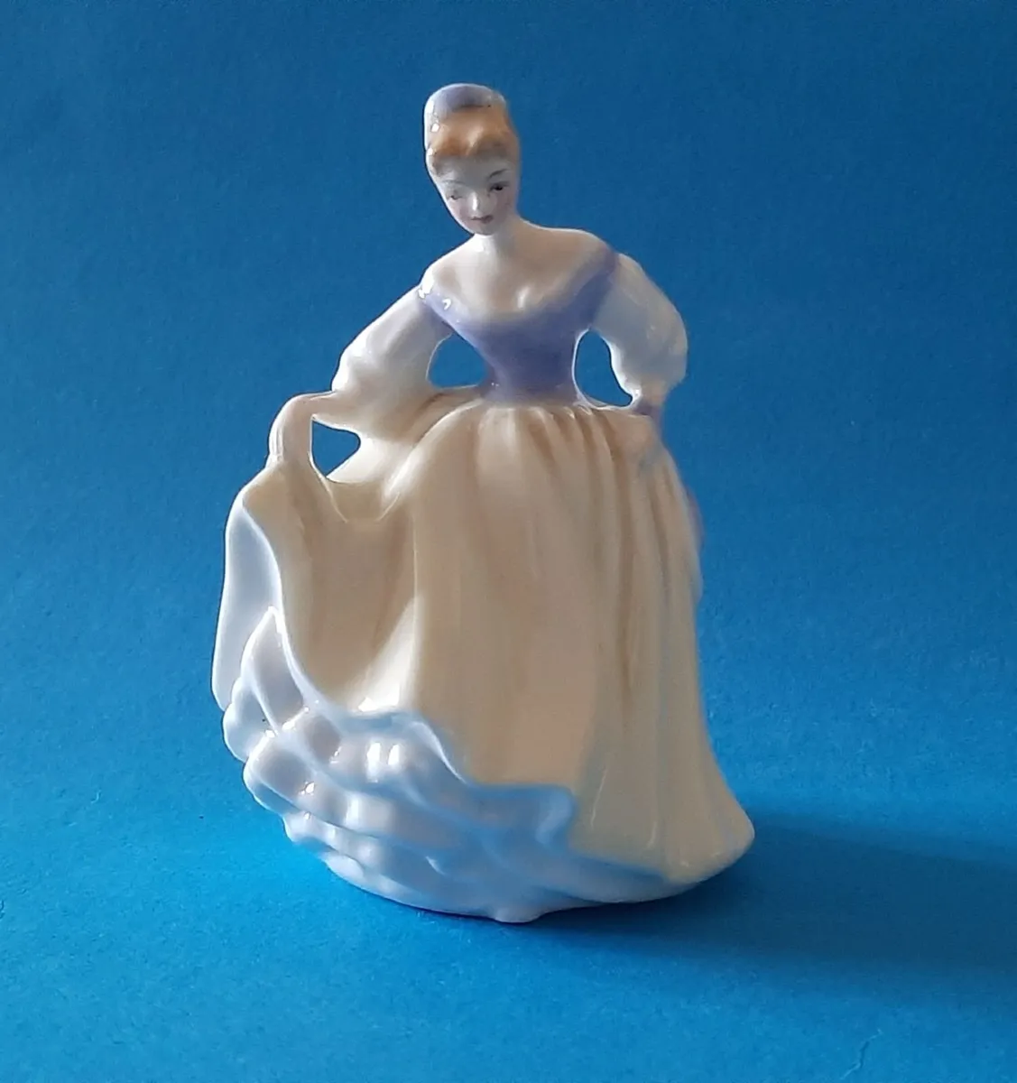 Figurines - Image 4