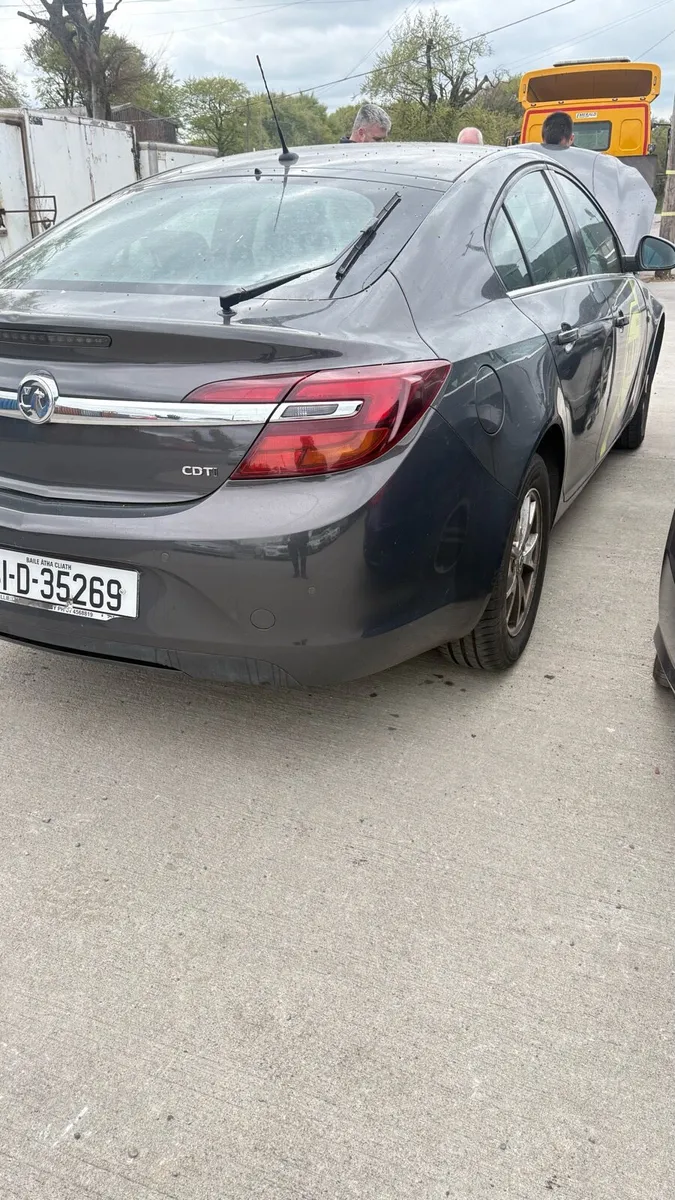 Insignia For parts or complete - Image 1