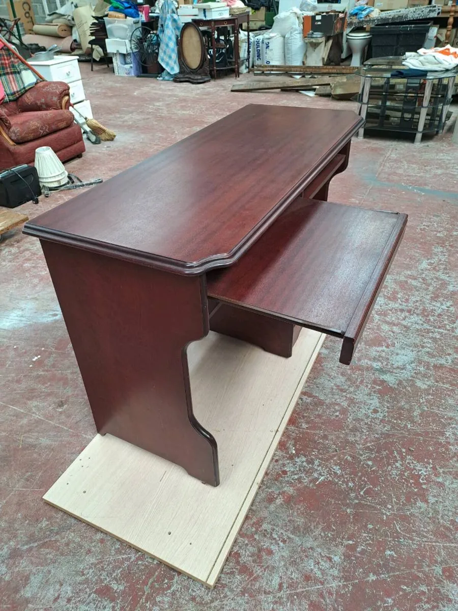 Computer desk - Image 4