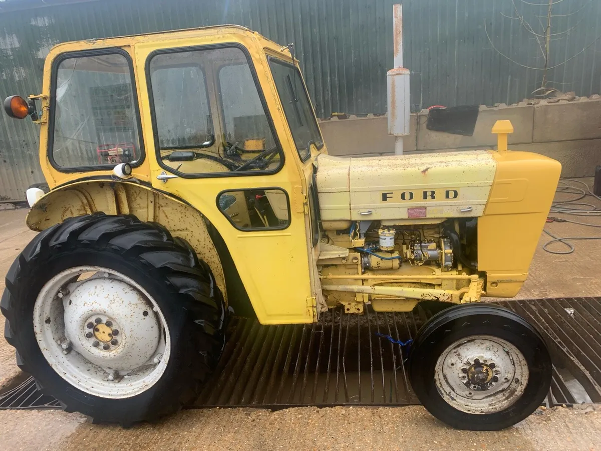 Ford 3000 Tractor - Image 3