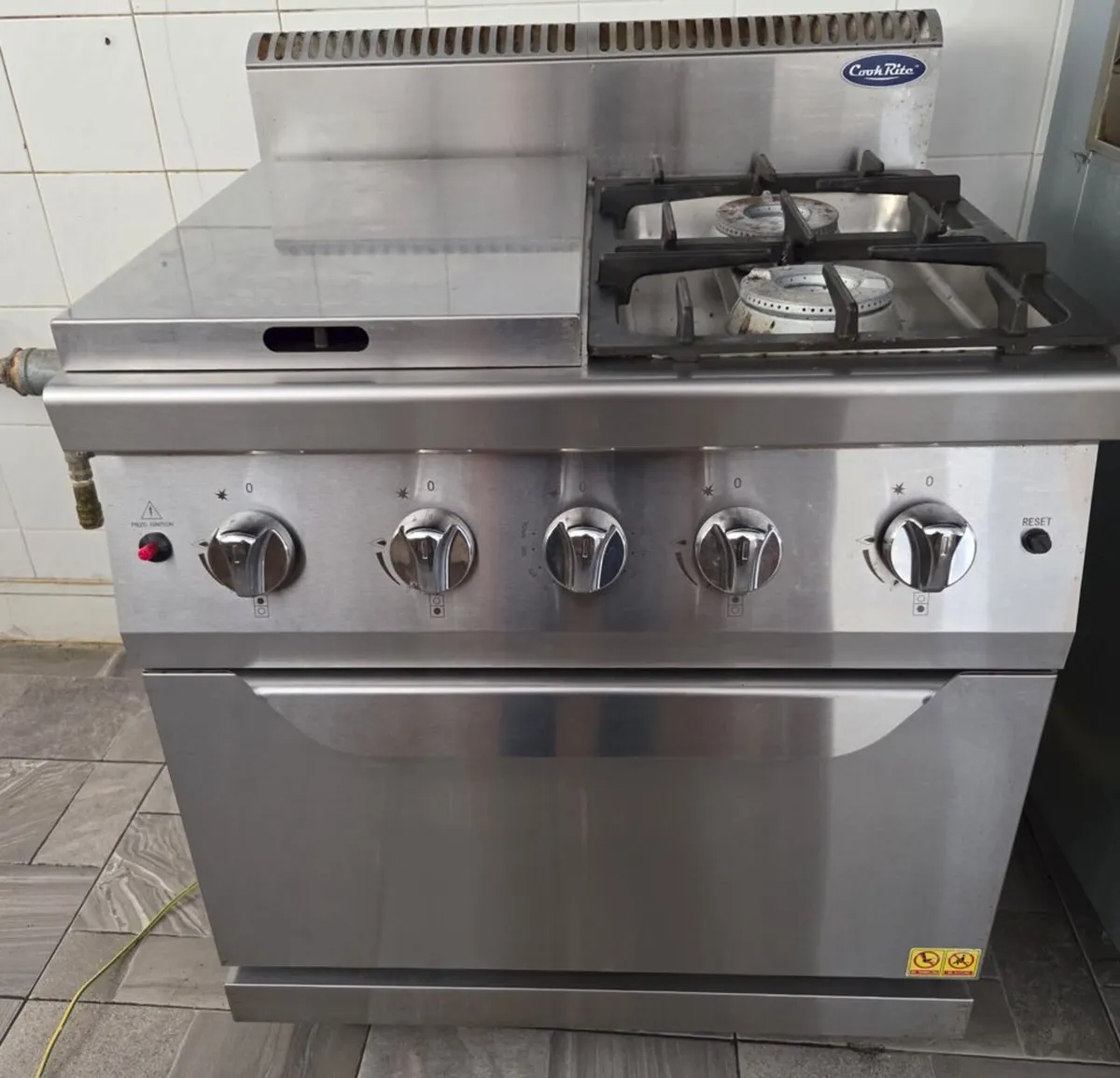 4 Burners Gas Range & Oven - Image 3
