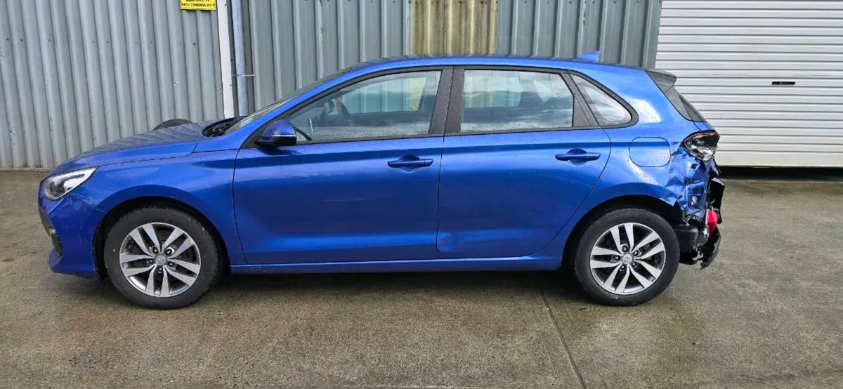 201 HYUNDAI I30 DIESEL - Image 3