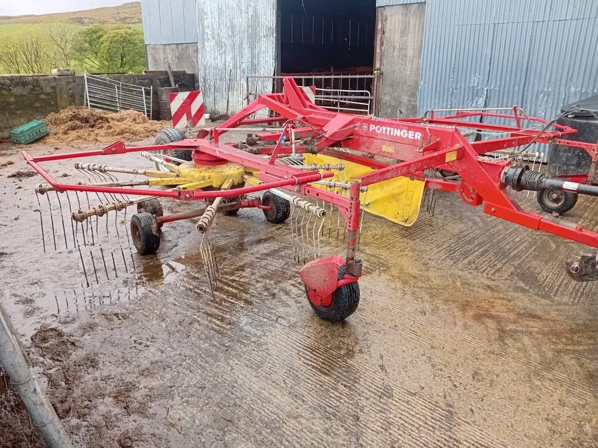 Pottinger grass rake. - Image 1