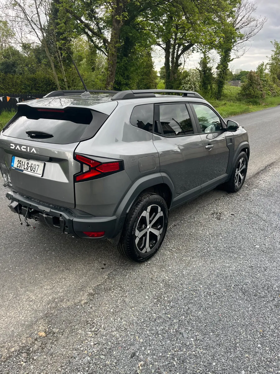 251  DACIA  DUSTER - Image 2