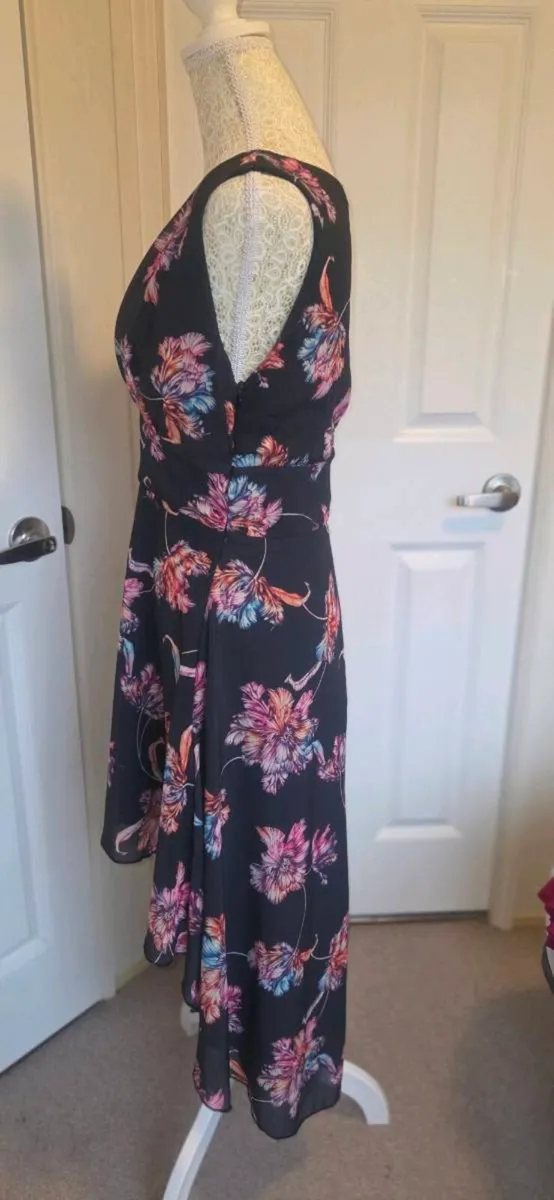 Boohoo Black Floral Midi Dress UK 12 Sleeveless Hi - Image 3