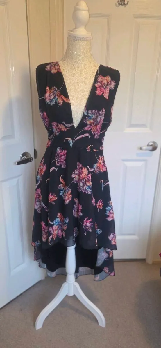 Boohoo Black Floral Midi Dress UK 12 Sleeveless Hi - Image 1