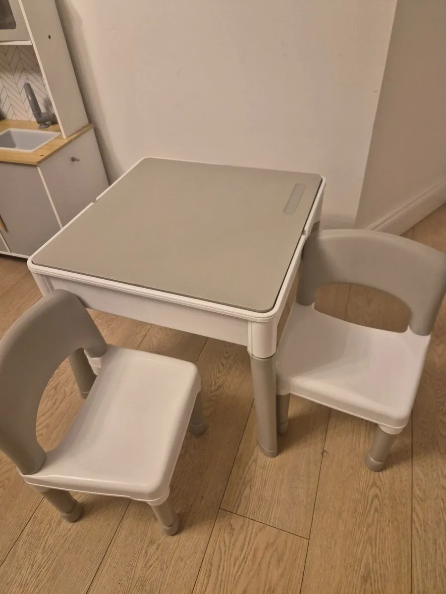 Kids Table and Two Chairs - Image 1