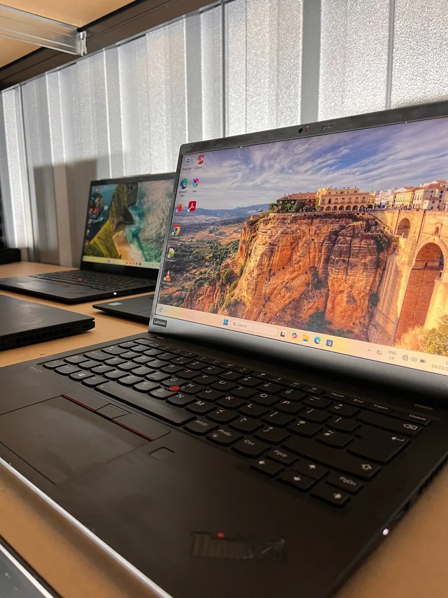 Lenovo ThinkPad X1 Carbon - 16GB RAM - Image 4
