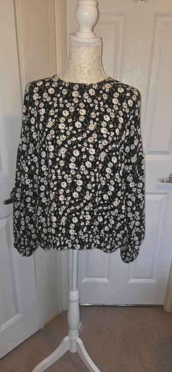 Primark Black White Floral Boho Blouse UK 14 Long - Image 1