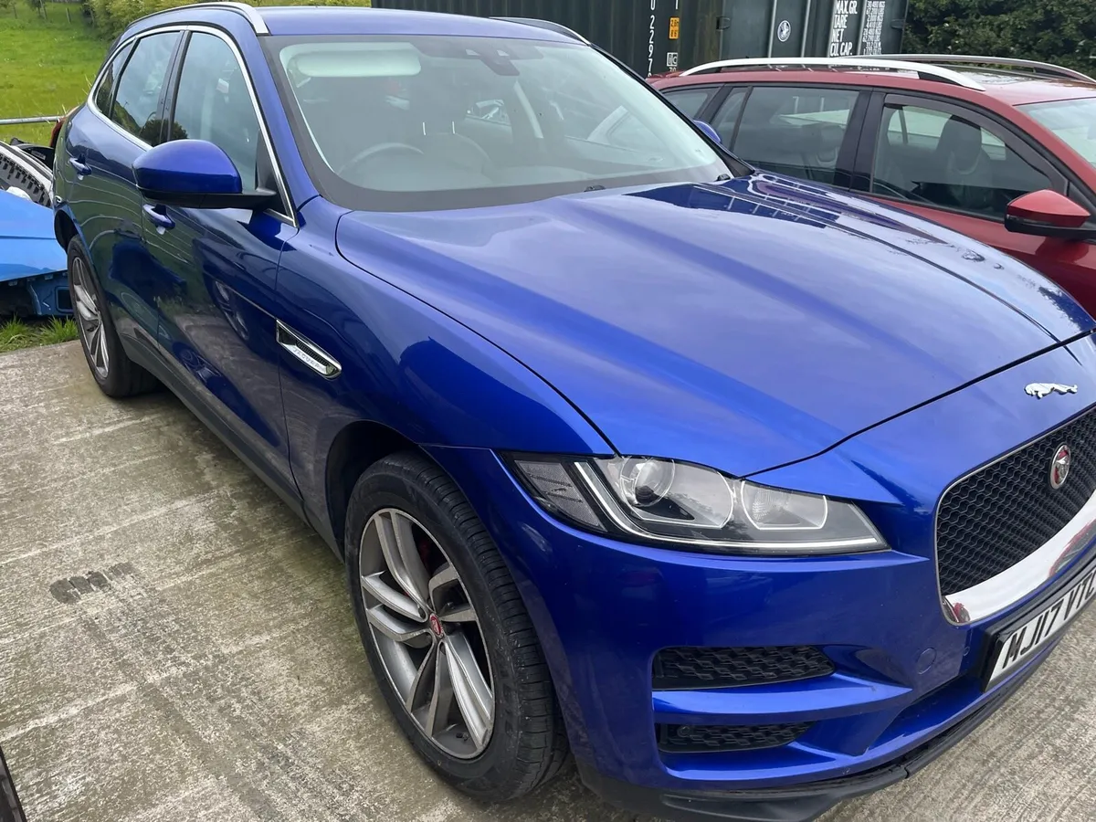 Jaguar F-Pace 2017 - Image 3