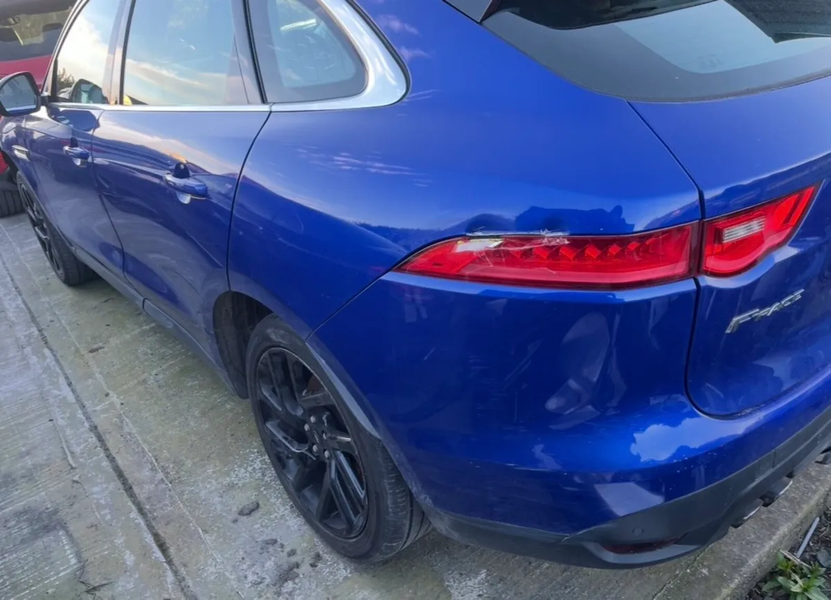 Jaguar F-Pace 2017 - Image 4