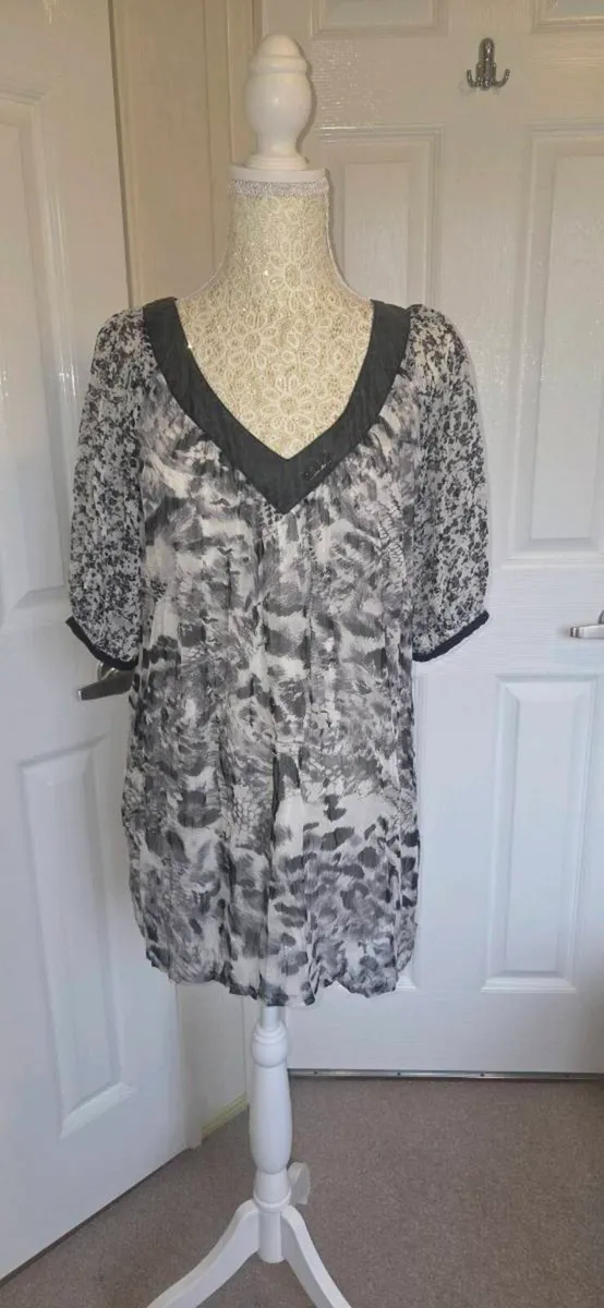 Sophia Grey Abstract Animal Print Tunic Dress Shee - Image 1