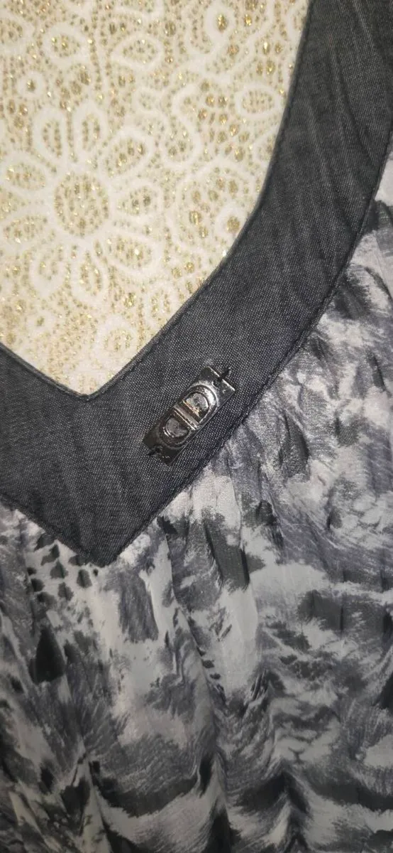 Sophia Grey Abstract Animal Print Tunic Dress Shee - Image 2