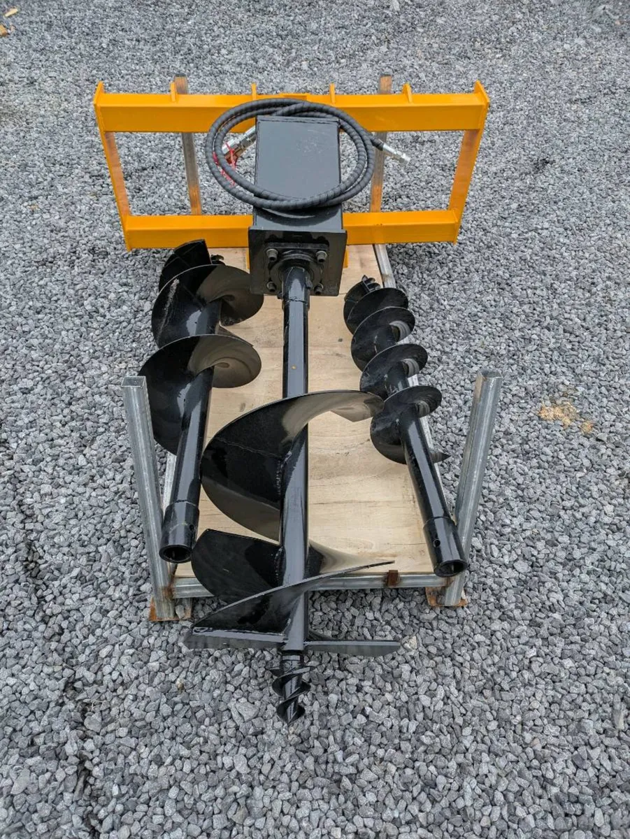 Hydraulic auger - Image 1