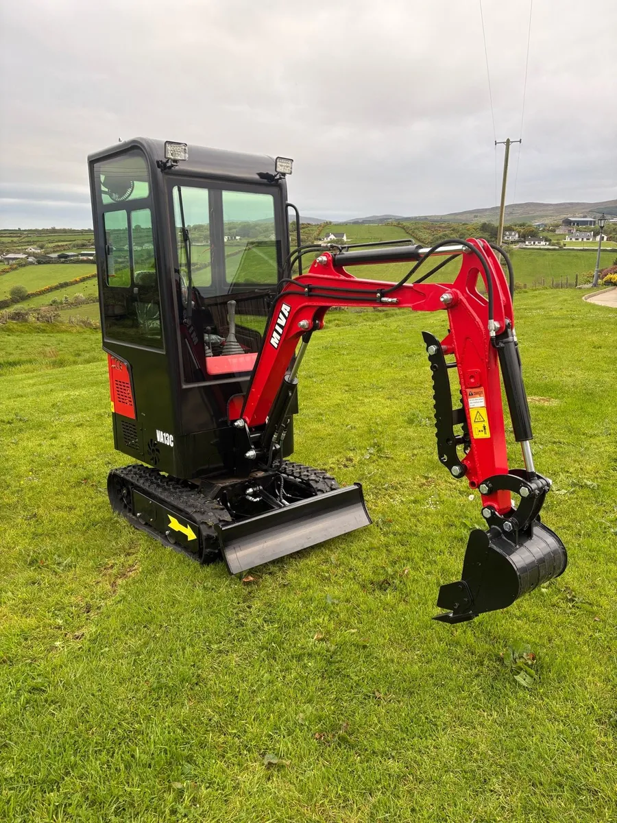 1.3 miva digger with cab NO VAT - Image 2