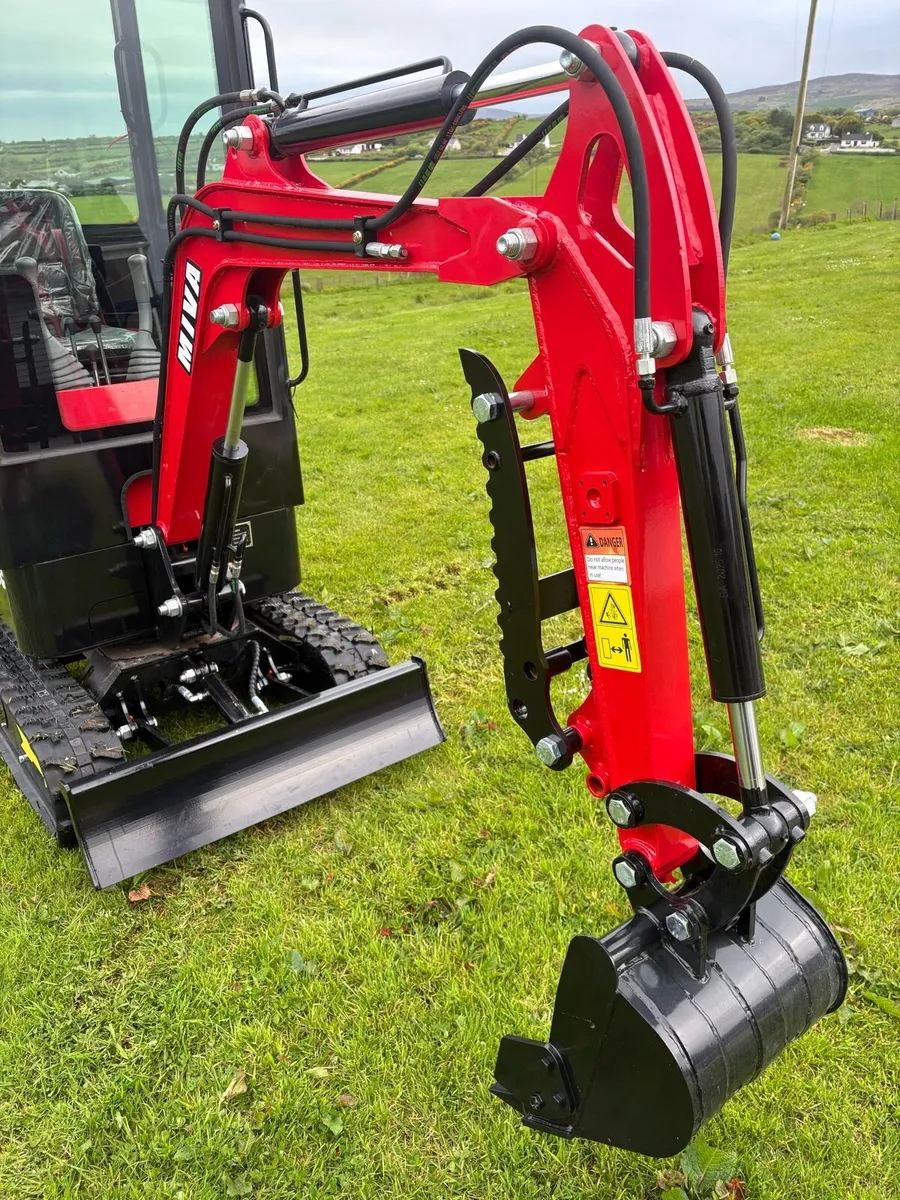 1.3 miva digger with cab NO VAT - Image 3