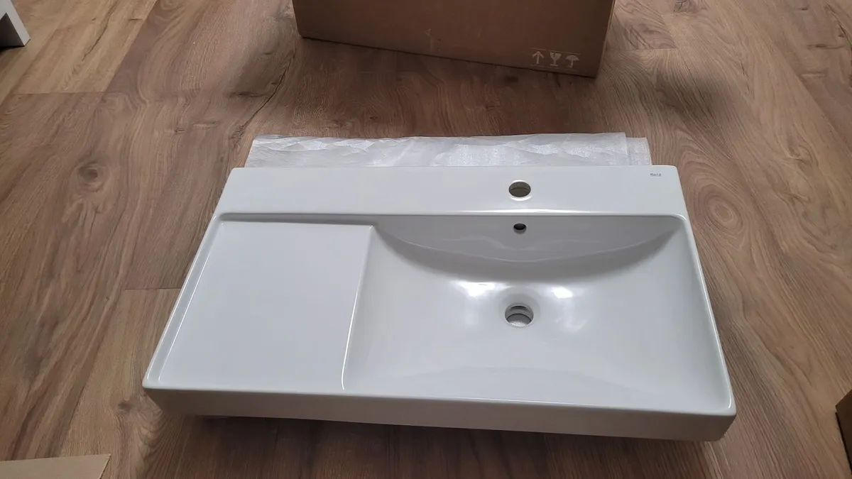 Washbasin new 80 cm - Image 1