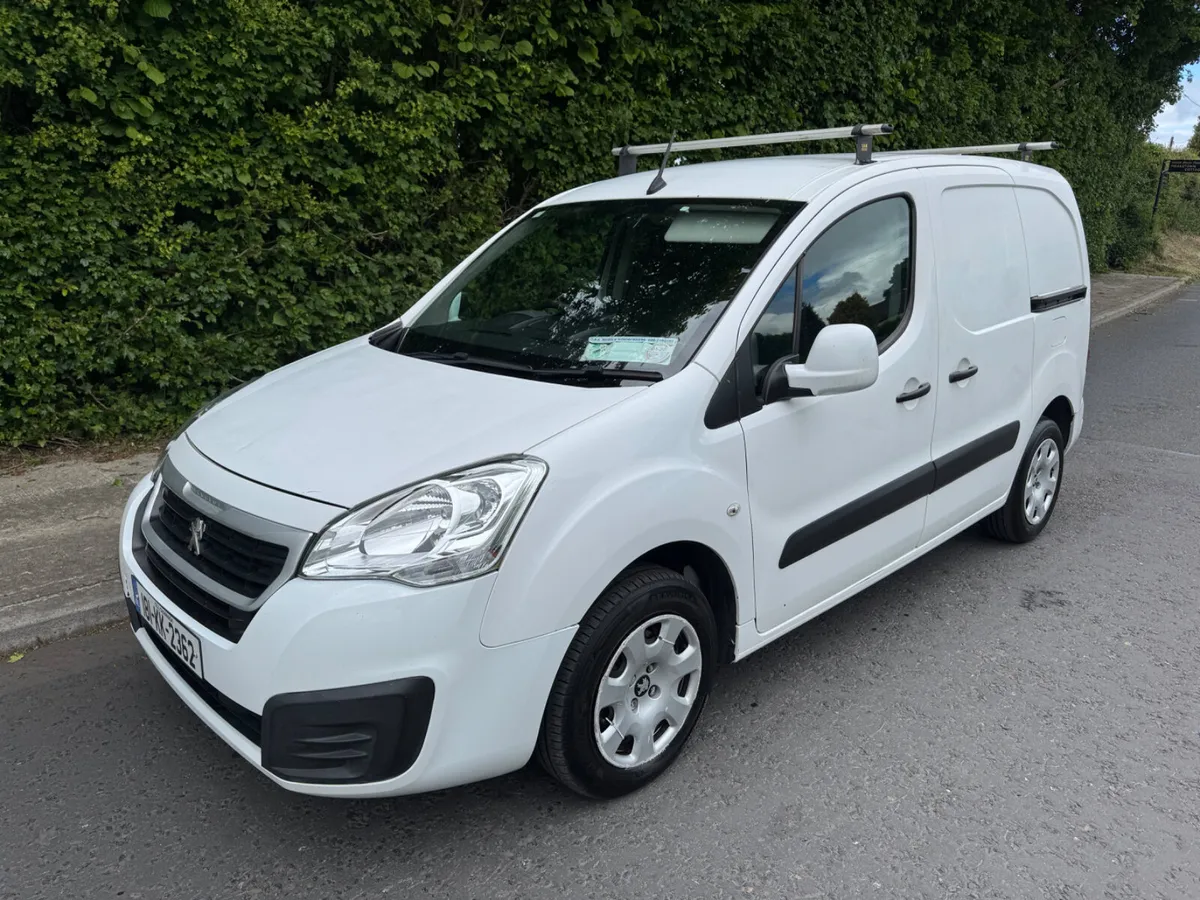 Peugeot Partner 3 seats aircon low mileage - Image 4