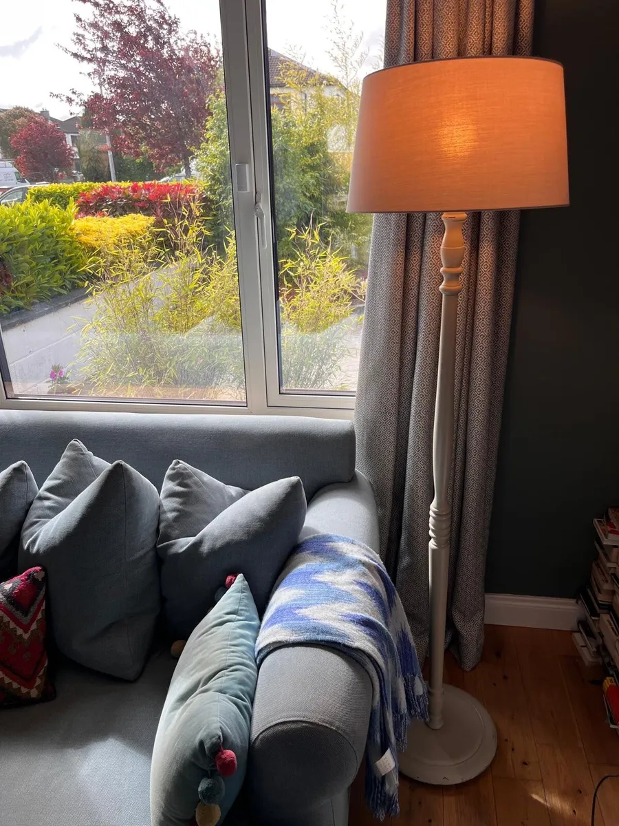 Off-white Floor lamp - Image 1