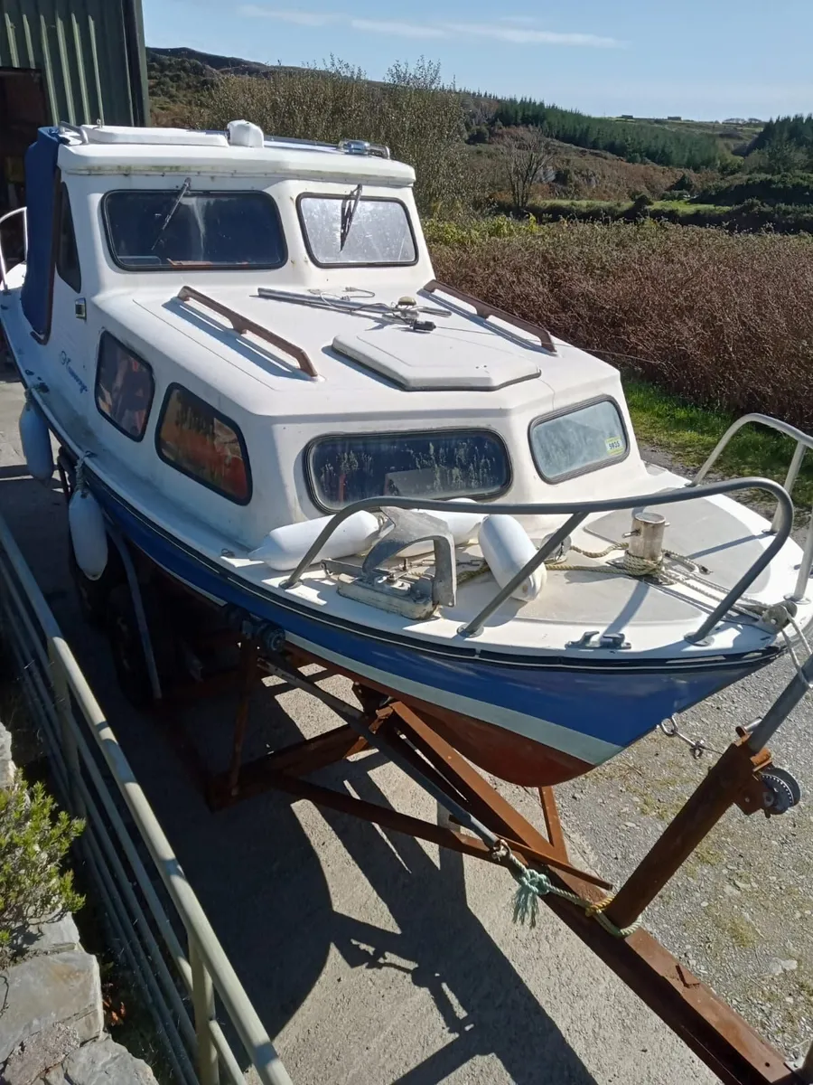 21 Foot Cabin Cruiser - Image 1